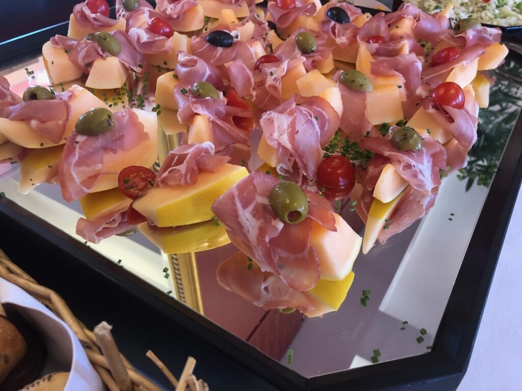Häppchen mit Schinken und Melone vom Catering des Restaurant St. Erhard