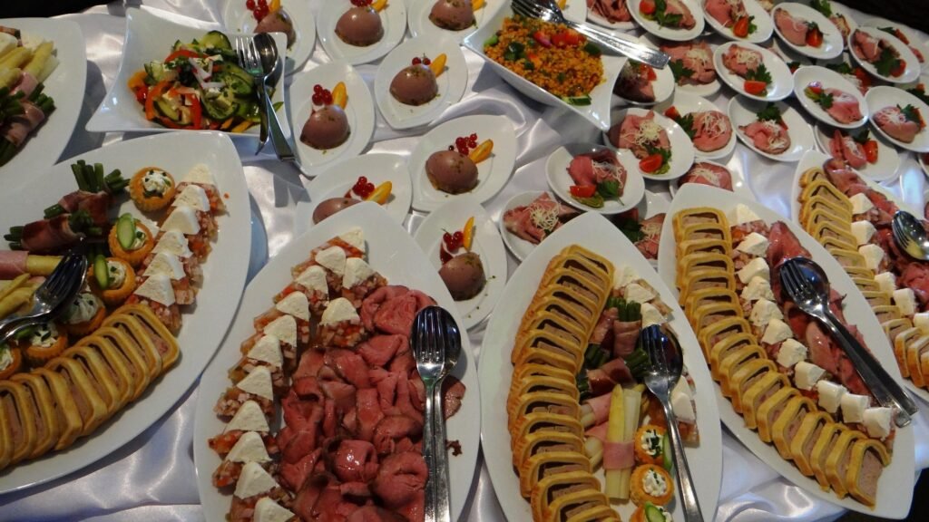 Platten vom Partyservice des Restaurant St. Erhard in Regensburg